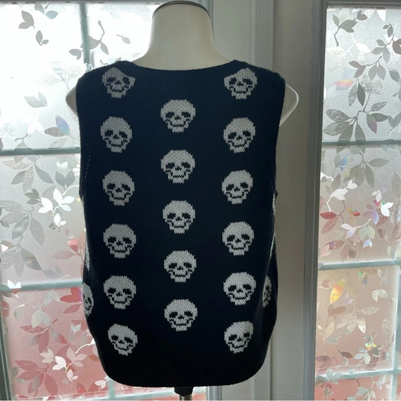 No Boundaries Women’s V-Neck Sweater Vest Small Size - Picture 6 of 6